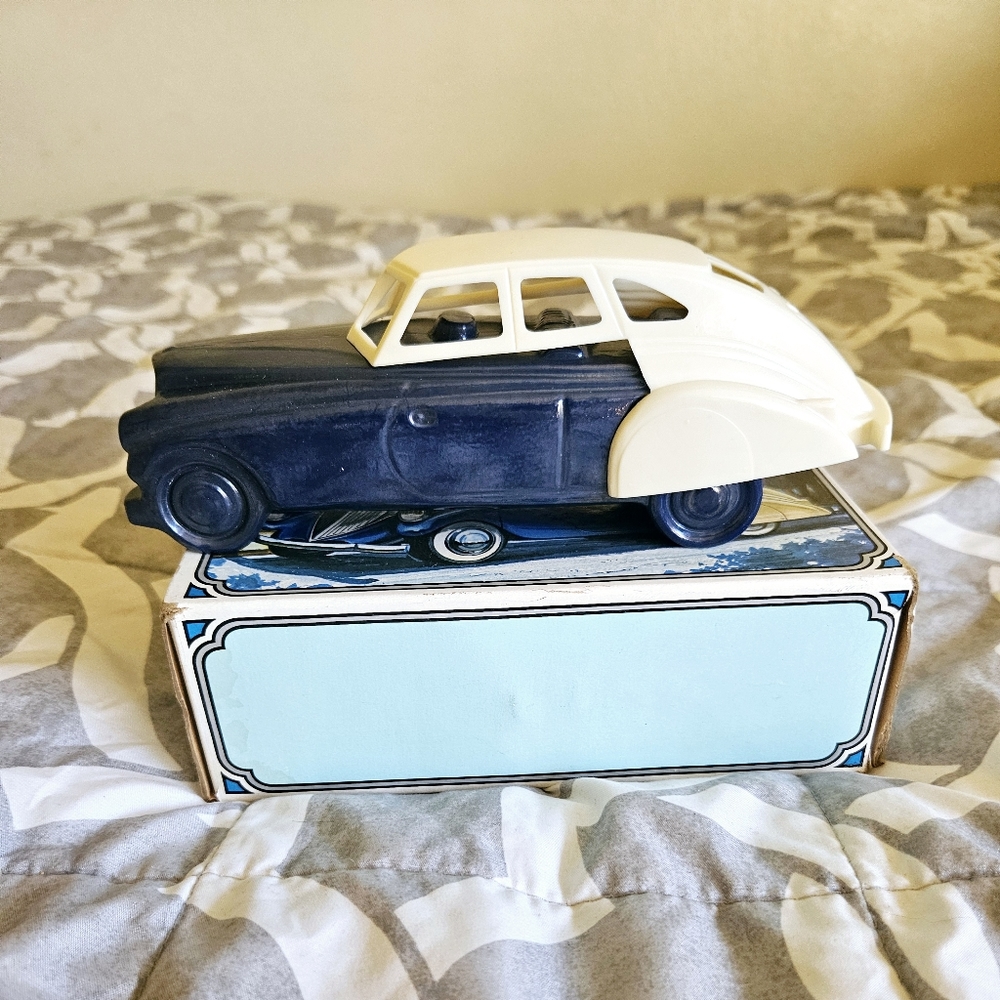 Avon Vintage Collectable - Pierce Arrow '33